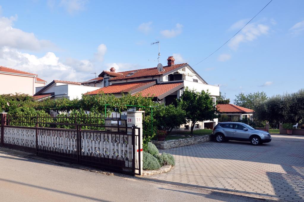 Franko Apartmani Zambratija (Istria) Exterior foto