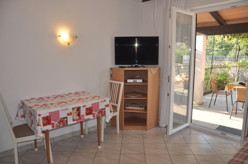 Franko Apartmani Zambratija (Istria) Exterior foto